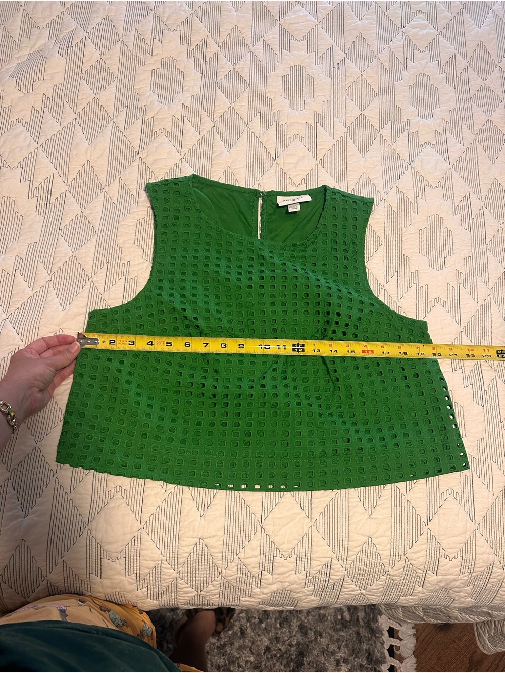 Kate Spade New York Green Sleeveless Eyelet Crop Top - Picture 5 of 7